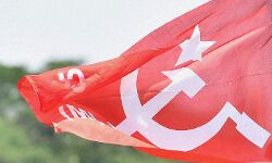 ഭീതി കാരണം മോദി സര്ക്കാര് യുവജനങ്ങളെ വേട്ടയാടുന്നു: സിപിഎം ഭീതി കാരണം മോദി സര്ക്കാര് യുവജനങ്ങളെ വേട്ടയാടുന്നു: സിപിഎം