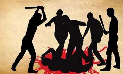 വീണ്ടും ക്രൂരത: ഉത്തര്പ്രദേശില് പൊതു സ്ഥലത്ത് മൂത്രമൊഴിച്ചതിന് 23കാരനെ അടിച്ചുകൊന്നു വീണ്ടും ക്രൂരത: ഉത്തര്പ്രദേശില് പൊതു സ്ഥലത്ത് മൂത്രമൊഴിച്ചതിന് 23കാരനെ അടിച്ചുകൊന്നു