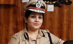 പടക്കം പൊട്ടിക്കുന്നത് ഹൈന്ദവ ആചാരമല്ല; ഹിന്ദുത്വത്തിന്റെ സ്വയം പ്രഖ്യാപിത രക്ഷാധികാരികള്‍ തെറ്റിദ്ധരിപ്പിക്കാന്‍ ശ്രമിക്കരുത്: ഉറച്ച അഭിപ്രായവുമായി വനിതാ ഐപിഎസ് ഓഫിസര്‍