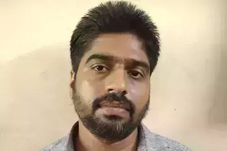 മാതാവിന്റെ സഹായത്തോടെ 11കാരിയെ പീഡിപ്പിച്ച വ്യാജ പൂജാരി പിടിയില് മാതാവിന്റെ സഹായത്തോടെ 11കാരിയെ പീഡിപ്പിച്ച വ്യാജ പൂജാരി പിടിയില്