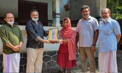 ഐഐടിയില്‍ പ്രവേശനം നേടിയ ലാന്‍സി ലത്തീഫിന് അനുമോദനം