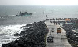 നിവാര്‍: മഴ കനക്കുന്നു; തമിഴ്‌നാട്ടിലെ 13 ജില്ലകളില്‍ നാളെയും അവധി