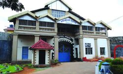 വിയ്യൂര്‍ സെന്‍ട്രല്‍ ജയിലിലെ  തടവുകാരൻ കൊവിഡ് ബാധിച്ച് മരിച്ചു