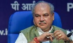 കര്ഷകരുമായി ചര്ച്ചയ്ക്ക് തയ്യാര്: പ്രതിഷേധം അവസാനിപ്പിക്കണമെന്ന് കൃഷിമന്ത്രി കര്ഷകരുമായി ചര്ച്ചയ്ക്ക് തയ്യാര്: പ്രതിഷേധം അവസാനിപ്പിക്കണമെന്ന് കൃഷിമന്ത്രി