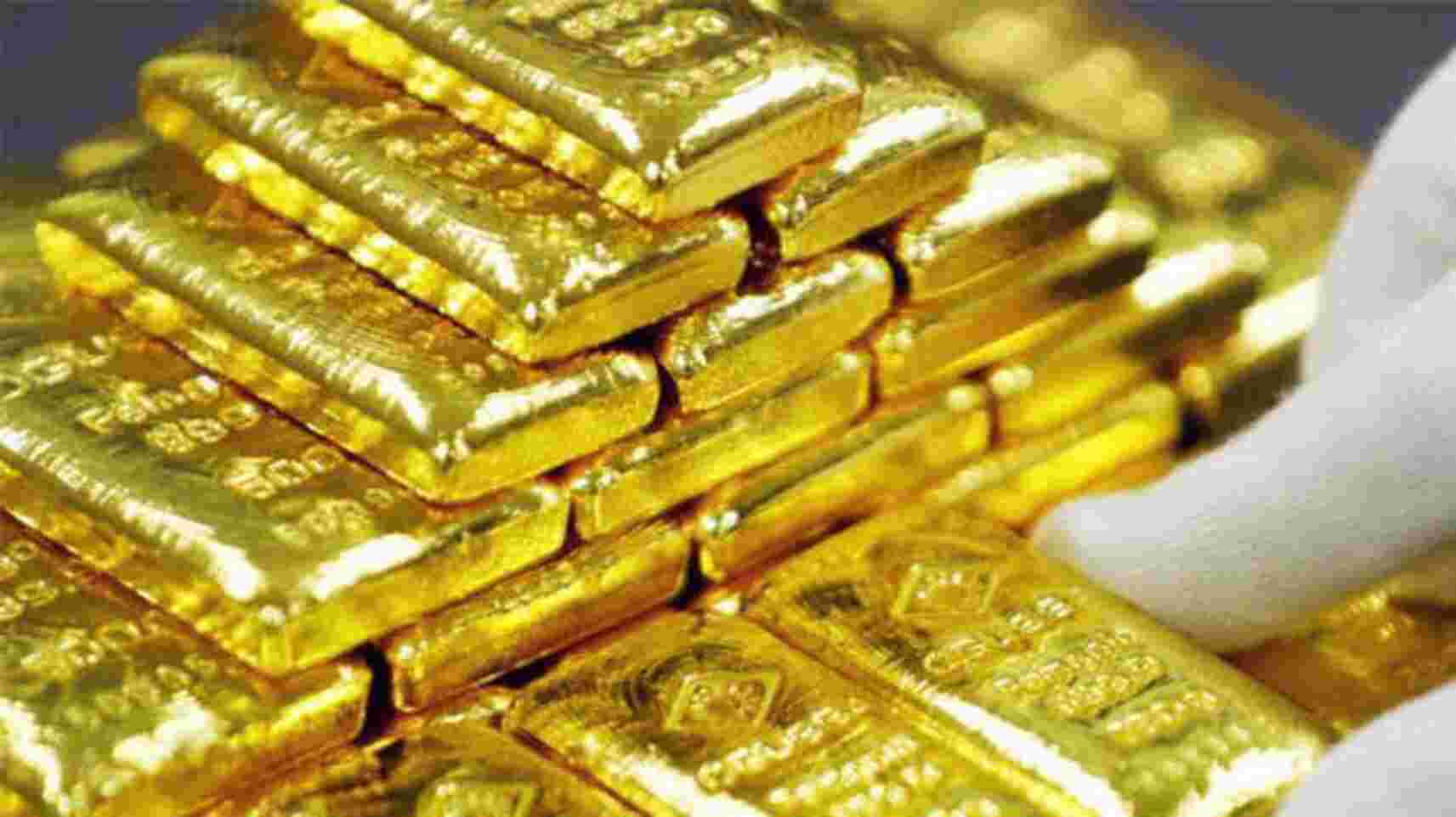 കരിപ്പൂരിൽ 2311.30 ഗ്രാം സ്വർണം പിടികൂടി കരിപ്പൂരിൽ 2311.30 ഗ്രാം സ്വർണം പിടികൂടി