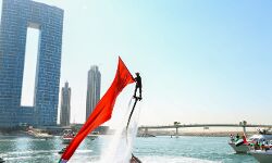 യുഎഇ ദേശീയ ദിനാഘോഷം;  വിസ്മയക്കാഴ്ചകളൊരുക്കി ദുബായ് മറീനയിൽ യാട്ട് പരേഡും ജലകേളികളും