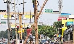 തിരഞ്ഞെടുപ്പ് പ്രചാരണം: 4,743 അനധികൃത ബോര്ഡുകള് നീക്കം ചെയ്തു തിരഞ്ഞെടുപ്പ് പ്രചാരണം: 4,743 അനധികൃത ബോര്ഡുകള് നീക്കം ചെയ്തു