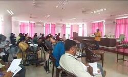 പോളിങ് ഉദ്യോഗസ്ഥര്ക്ക് പരിശീലനം പോളിങ് ഉദ്യോഗസ്ഥര്ക്ക് പരിശീലനം