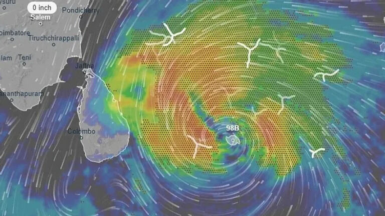 ബുറേവി : തിരുവനന്തപുരം കൊല്ലം അതിര്‍ത്തിയില്‍ പ്രവേശിച്ചേക്കും, തെക്കന്‍ ജില്ലകളില്‍ ശക്തമായ കാറ്റിനും മഴയ്ക്കും സാധ്യത