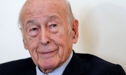 ഫ്രഞ്ച് മുന്‍ പ്രസിഡന്റ് കൊവിഡ് ബാധിച്ച് മരിച്ചു