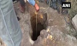 യുപിയില്‍ നാലു വയസ്സുകാരന്‍ കുഴല്‍കിണറില്‍ വീണു; പ്രാര്‍ഥനയോടെ ഗ്രാമം