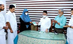 മുസ്‌ലിം ലീഗ് കേരളചരിത്രത്തില്‍ ഹൈദരലി തങ്ങള്‍ പുറത്തിറക്കി