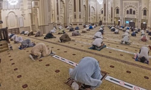 കൊവിഡ്: യുഎഇയിലെ മസ്ജിദുകളില്‍ ഇന്നുമുതല്‍ ജുമുഅ പുനരാരംഭിക്കും