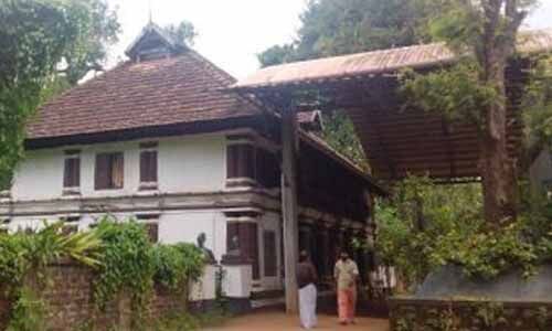 വടമ പാമ്പുംമേക്കാട്ട് മനയിലെ ദേവകി അന്തര്ജ്ജനം അന്തരിച്ചു വടമ പാമ്പുംമേക്കാട്ട് മനയിലെ ദേവകി അന്തര്ജ്ജനം അന്തരിച്ചു