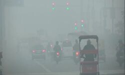 ഡല്‍ഹി എന്‍സിആറില്‍ കനത്ത മഞ്ഞും പുകയും