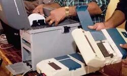 തിരുവനന്തപുരത്ത് തിരഞ്ഞെടുപ്പ് കളക്ഷന്‍ സെന്ററില്‍ തിക്കുംതിരക്കും