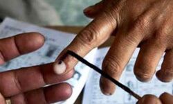 തദ്ദേശ തിരഞ്ഞെടുപ്പ്: പോളിങ് തുടങ്ങി; രാവിലെത്തന്നെ ബൂത്തുകളില്‍ വോട്ടര്‍മാരുടെ തിരക്ക്