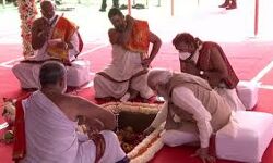 പുതിയ പാര്ലമെന്റ് മന്ദിരത്തിന് പ്രധാനമന്ത്രി തറക്കല്ലിട്ടു പുതിയ പാര്ലമെന്റ് മന്ദിരത്തിന് പ്രധാനമന്ത്രി തറക്കല്ലിട്ടു