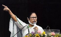 ബംഗാള്‍: മമതയ്ക്കു 24 മണിക്കൂര്‍ പ്രചാരണ വിലക്ക്; തിരഞ്ഞെടുപ്പ് കമ്മീഷനെതിരേ ധര്‍ണയെന്ന് മമത