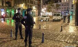 കൊവിഡ് വ്യാപനം; ഫ്രാന്സില് കര്ഫ്യൂ ശക്തമാക്കുന്നു കൊവിഡ് വ്യാപനം; ഫ്രാന്സില് കര്ഫ്യൂ ശക്തമാക്കുന്നു