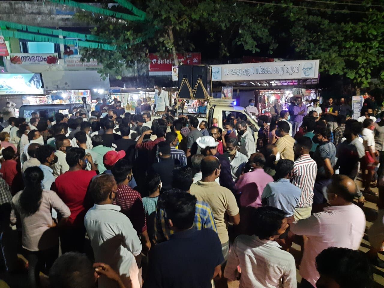 പയ്യോളി കോട്ടക്കലില്‍ എല്‍ഡിഎഫ് യുഡിഎഫ് സംഘര്‍ഷം: 100 പേര്‍ക്കെതിരെ കേസ്