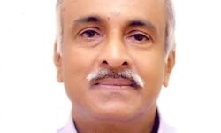 മുതിര്ന്ന മാധ്യമപ്രവര്ത്തകന് ഡി വിജയമോഹന് അന്തരിച്ചു മുതിര്ന്ന മാധ്യമപ്രവര്ത്തകന് ഡി വിജയമോഹന് അന്തരിച്ചു