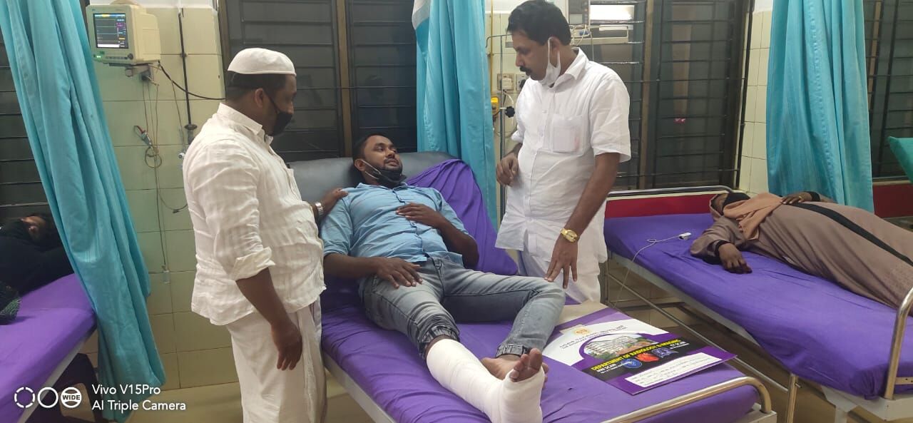 അഴിയൂരില് എസ്ഡിപിഐ ആഹ്ലാദ പ്രകടനത്തിന് നേരെ ലീഗ് ആക്രമണം; വാര്ഡ് മെമ്പര് ഉള്പ്പെടെയുള്ളവര്ക്കു പരിക്കേറ്റു അഴിയൂരില് എസ്ഡിപിഐ ആഹ്ലാദ പ്രകടനത്തിന് നേരെ ലീഗ് ആക്രമണം; വാര്ഡ് മെമ്പര് ഉള്പ്പെടെയുള്ളവര്ക്കു പരിക്കേറ്റു