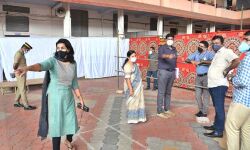 വോട്ടെണ്ണല്‍ കേന്ദ്രങ്ങളുടെ 100 മീറ്റര്‍ ചുറ്റളവില്‍ കൂട്ടം ചേരുന്നതിന് നിരോധനം