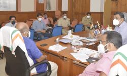 ഒളകര ആദിവാസി ഭൂപ്രശ്‌നം: ഒരോ കുടുംബത്തിനും 93.3 സെന്റ് ഭൂമി നല്‍കുമെന്ന് മന്ത്രി    -കേസുകള്‍ പിന്‍വലിച്ചു