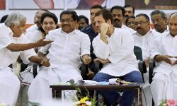 തിരഞ്ഞെടുപ്പ് തോൽവി; പരസ്യ വിമർശനം നടത്തുന്നതിന് കേരളത്തിലെ കോൺഗ്രസ് നേതാക്കൾക്ക് വിലക്ക്