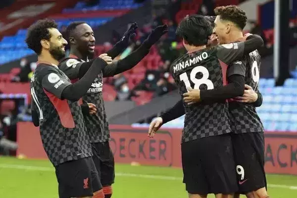 പ്രീമിയര് ലീഗില് ലിവര്പൂളിന്റെ സെവനപ്പ്; ഫിര്മിനോയ്ക്കും സലാഹിനും ഡബിള് പ്രീമിയര് ലീഗില് ലിവര്പൂളിന്റെ സെവനപ്പ്; ഫിര്മിനോയ്ക്കും സലാഹിനും ഡബിള്