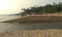 കണ്ണൂര്‍ തോട്ടട അഴിമുഖത്ത് രണ്ട് കുട്ടികളെ കടലില്‍ കാണാതായി