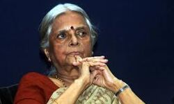 സുഗതകുമാരിയുടെ ആരോഗ്യനിലഗുരുതരമായി തുടരുന്നു