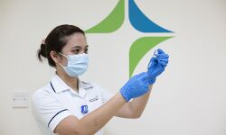 ദുബയില്‍ കോവിഡ് വാക്‌സിനേഷന്‍ ആരംഭിച്ചു