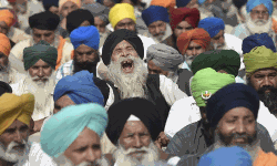 കര്ഷക പ്രക്ഷോഭം 32 ാം ദിവസം: ചര്ച്ചയില് പങ്കെടുക്കും; നിയമങ്ങള് പിന്വലിക്കണമെന്ന നിലപാടില് മാറ്റമില്ല കര്ഷക പ്രക്ഷോഭം 32 ാം ദിവസം: ചര്ച്ചയില് പങ്കെടുക്കും; നിയമങ്ങള് പിന്വലിക്കണമെന്ന നിലപാടില് മാറ്റമില്ല