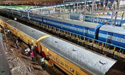 കര്ണാടകയില് റെയില്വേ വികസനത്തിന് കേന്ദ്രം 1.16 ലക്ഷം കോടി നല്കും കര്ണാടകയില് റെയില്വേ വികസനത്തിന് കേന്ദ്രം 1.16 ലക്ഷം കോടി നല്കും