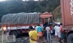 കുതിരാനില്‍ വാഹനാപകടം: മൂന്നു പേര്‍ മരിച്ചു