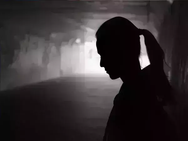 10ാം ക്ലാസുകാരിയെ കടത്തിക്കൊണ്ടുപോയ കേന്ദ്രസര്ക്കാര് ജീവനക്കാരന് അറസ്റ്റില് 10ാം ക്ലാസുകാരിയെ കടത്തിക്കൊണ്ടുപോയ കേന്ദ്രസര്ക്കാര് ജീവനക്കാരന് അറസ്റ്റില്