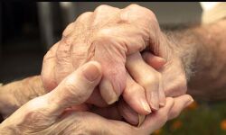 വയോജനങ്ങള്‍ക്ക് ആവശ്യമുള്ള സര്‍ക്കാര്‍ സേവനങ്ങള്‍ ഇനി വീടുതേടി വരും: തുടക്കം ജനുവരി 15 മുതല്‍