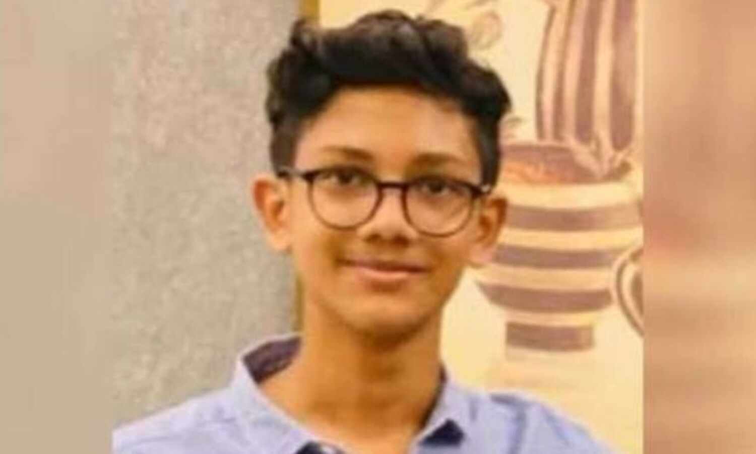 15കാരന് ഫ്ലാറ്റിന്റെ ഒമ്പതാം നിലയില് നിന്നും വീണ് മരിച്ചു 15കാരന് ഫ്ലാറ്റിന്റെ ഒമ്പതാം നിലയില് നിന്നും വീണ് മരിച്ചു