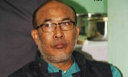 വ്യാജ ബലാല്സംഗക്കേസില് തടവ്; പ്രായശ്ചിത്തമായി ജോലി വാഗ്ദാനം ചെയ്ത് മുഖ്യമന്ത്രി വ്യാജ ബലാല്സംഗക്കേസില് തടവ്; പ്രായശ്ചിത്തമായി ജോലി വാഗ്ദാനം ചെയ്ത് മുഖ്യമന്ത്രി