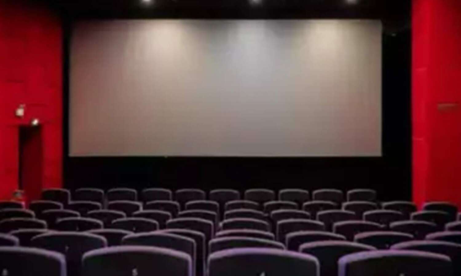ഒടിടി റീലിസ്: പ്രതിഷേധവുമായി ഫിലിം ചേമ്പര്;താരങ്ങളും നിര്മ്മാതാക്കളും പ്രതിബദ്ധത മറന്നു ഒടിടി റീലിസ്: പ്രതിഷേധവുമായി ഫിലിം ചേമ്പര്;താരങ്ങളും നിര്മ്മാതാക്കളും പ്രതിബദ്ധത മറന്നു