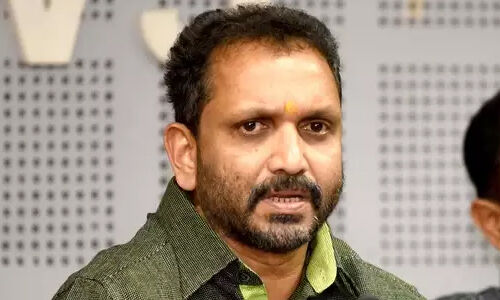 ബിജെപി നേതാവ് കെ സുരേന്ദ്രന് കൊവിഡ് 19 ബിജെപി നേതാവ് കെ സുരേന്ദ്രന് കൊവിഡ് 19