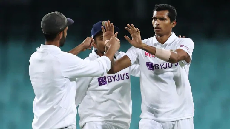 സിഡ്നി ടെസ്റ്റ്; ഓസിസ് ഭേദപ്പെട്ട നിലയില് ; സെയ്നിക്ക് ആദ്യ വിക്കറ്റ് സിഡ്നി ടെസ്റ്റ്; ഓസിസ് ഭേദപ്പെട്ട നിലയില് ; സെയ്നിക്ക് ആദ്യ വിക്കറ്റ്