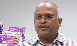 അഴിമതിക്കേസില്‍ പ്രതിയായ ഖാദി ബോര്‍ഡ് സെക്രട്ടറിയുടെ ശമ്പളം 1.72 ലക്ഷം; നടപടി ഇ പി ജയരാജന്റെ ശുപാര്‍ശയില്‍