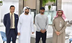 കാമറൂണ്‍ ഫുട്‌ബോള്‍ ഇതിഹാസം സാമുവല്‍ എറ്റോയ്ക്ക് ഗോള്‍ഡന്‍ വിസ