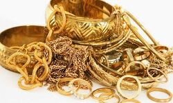 ചേകന്നൂരില്‍ വന്‍ മോഷണം; 125 പവന്‍ സ്വര്‍ണാഭരങ്ങളും 65,000 രൂപയും കവര്‍ന്നു