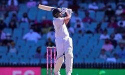 സിഡ്‌നി ടെസ്റ്റ്; ഇന്ത്യ തോല്‍വിക്കരികെ