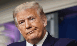 ട്രംപിനെ ഇംപീച്ച് ചെയ്യാന് യുഎസ് ജനപ്രതിനിധി സഭയില് പ്രമേയം ട്രംപിനെ ഇംപീച്ച് ചെയ്യാന് യുഎസ് ജനപ്രതിനിധി സഭയില് പ്രമേയം