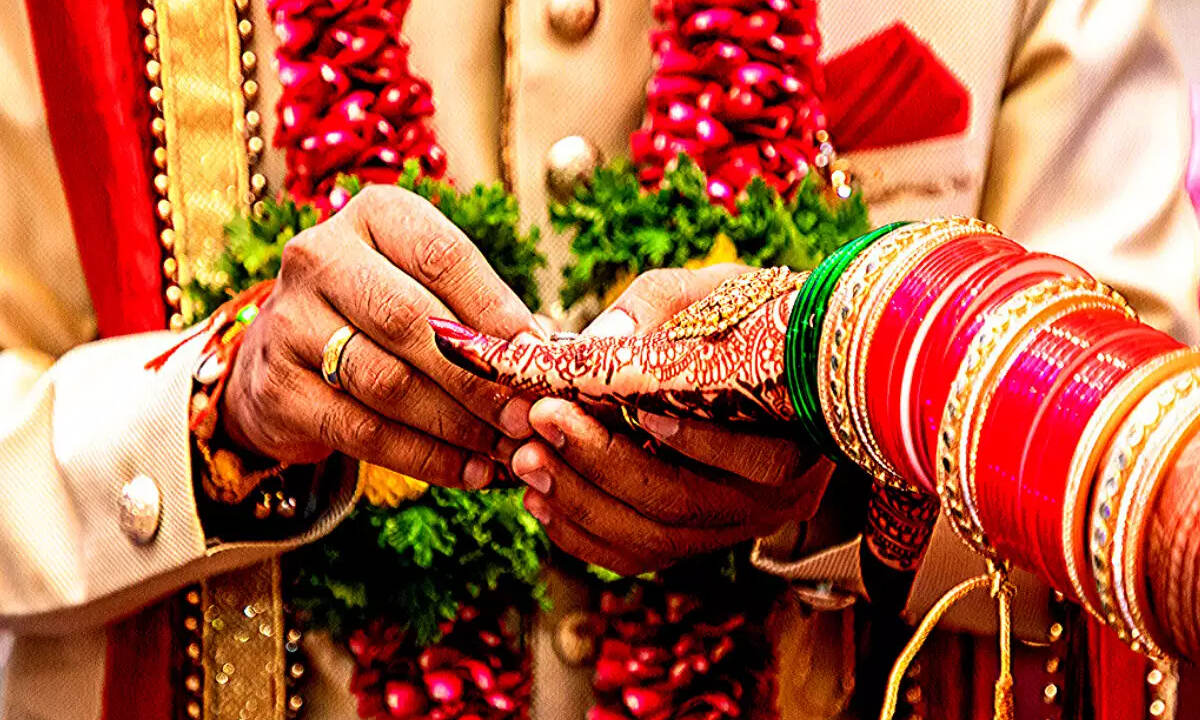 15 വയസ്സുകാരിക്കും പ്രത്യുല്പ്പാദന ശേഷിയുണ്ട്, പിന്നെന്തിന് വിവാഹ പ്രായം ഉയര്ത്തണമെന്ന് കോണ്ഗ്രസ് എംഎല്എ 15 വയസ്സുകാരിക്കും പ്രത്യുല്പ്പാദന ശേഷിയുണ്ട്, പിന്നെന്തിന് വിവാഹ പ്രായം ഉയര്ത്തണമെന്ന് കോണ്ഗ്രസ് എംഎല്എ